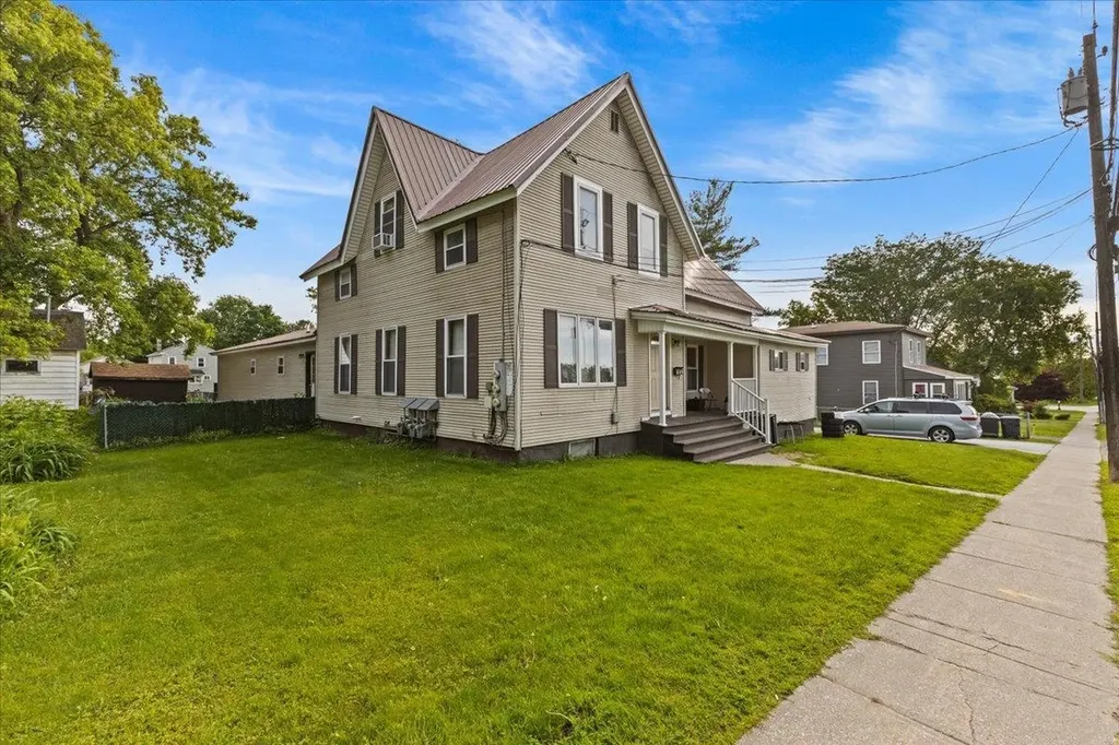 10 Lower Newton Street St. Albans City VT 05478