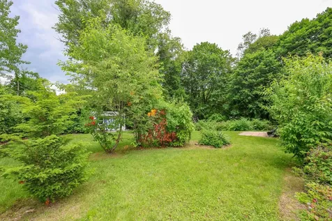 20 Beaudoin Street Bedford NH 03110