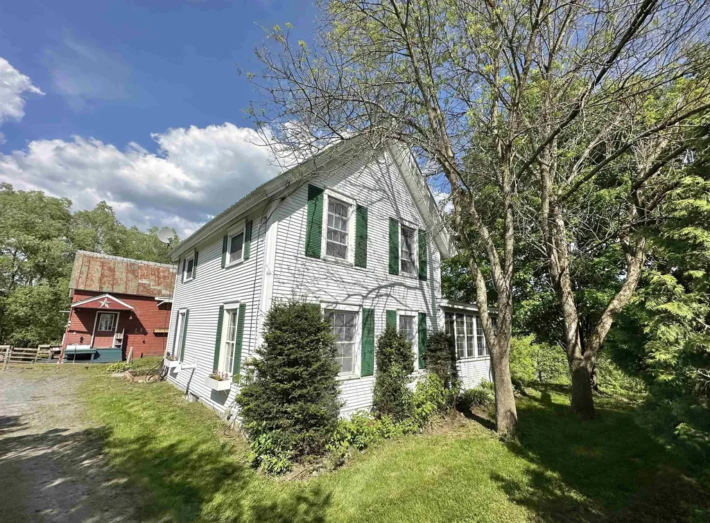 289 Pinnacle Road Richford VT 05476
