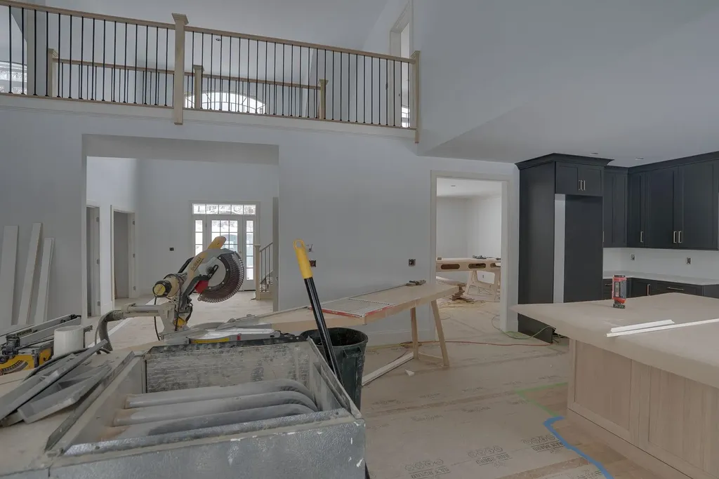 18 Grand Avenue Bedford NH 03110