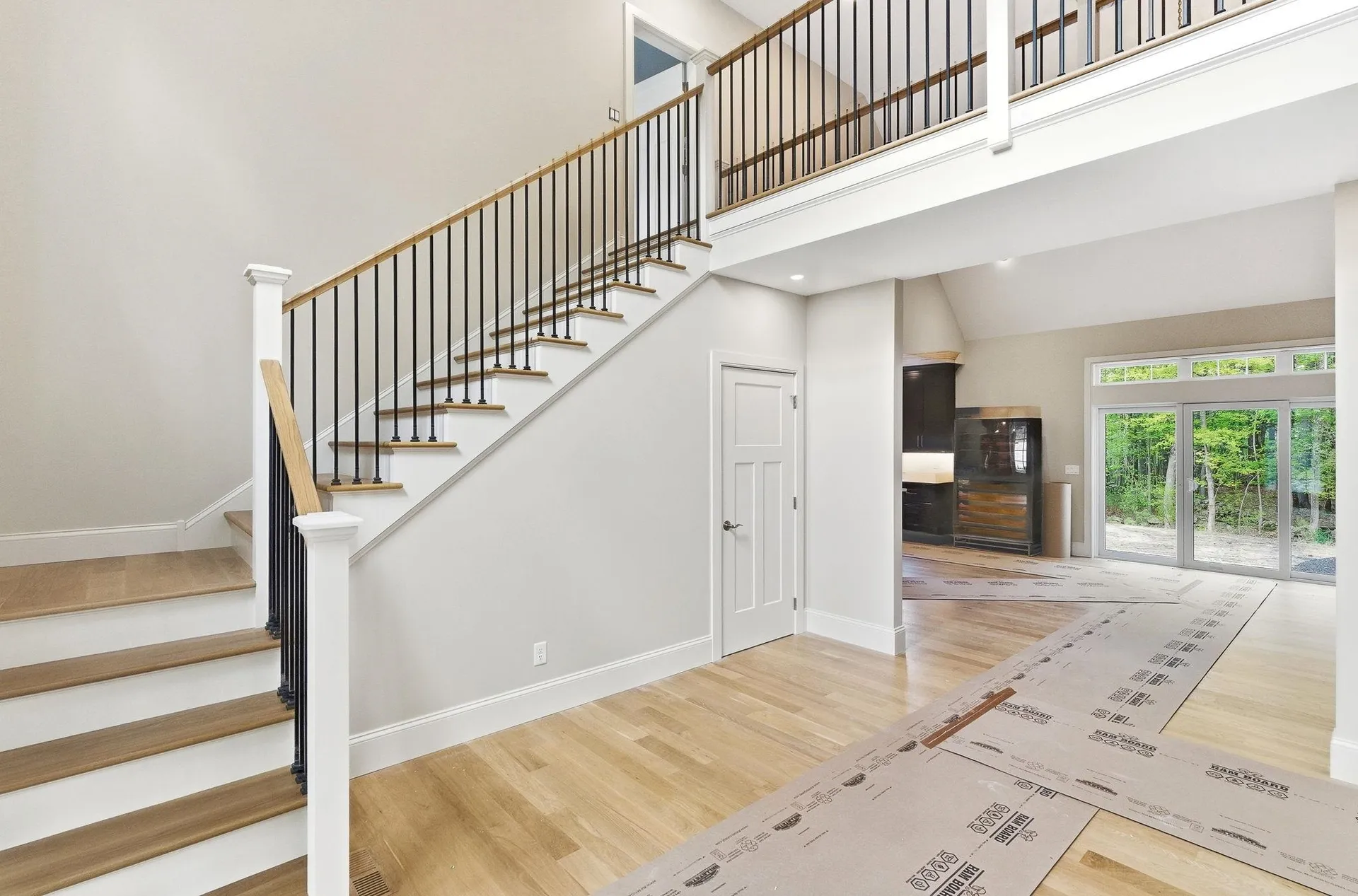 18 Grand Avenue Bedford NH 03110