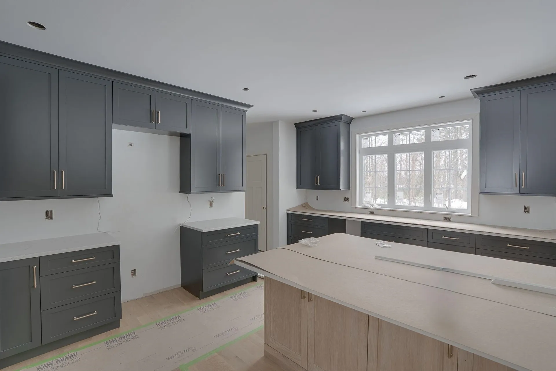 18 Grand Avenue Bedford NH 03110