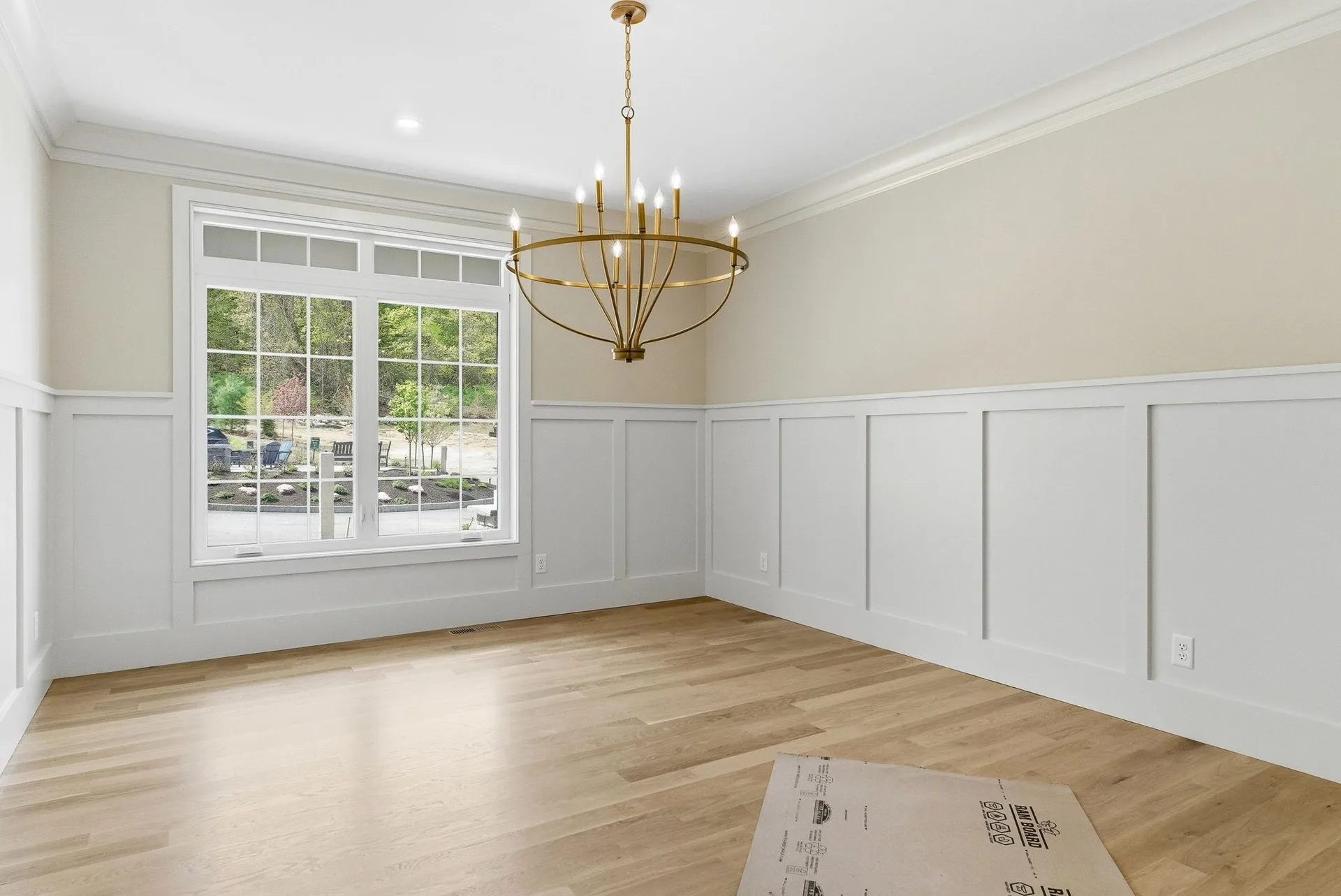 18 Grand Avenue Bedford NH 03110