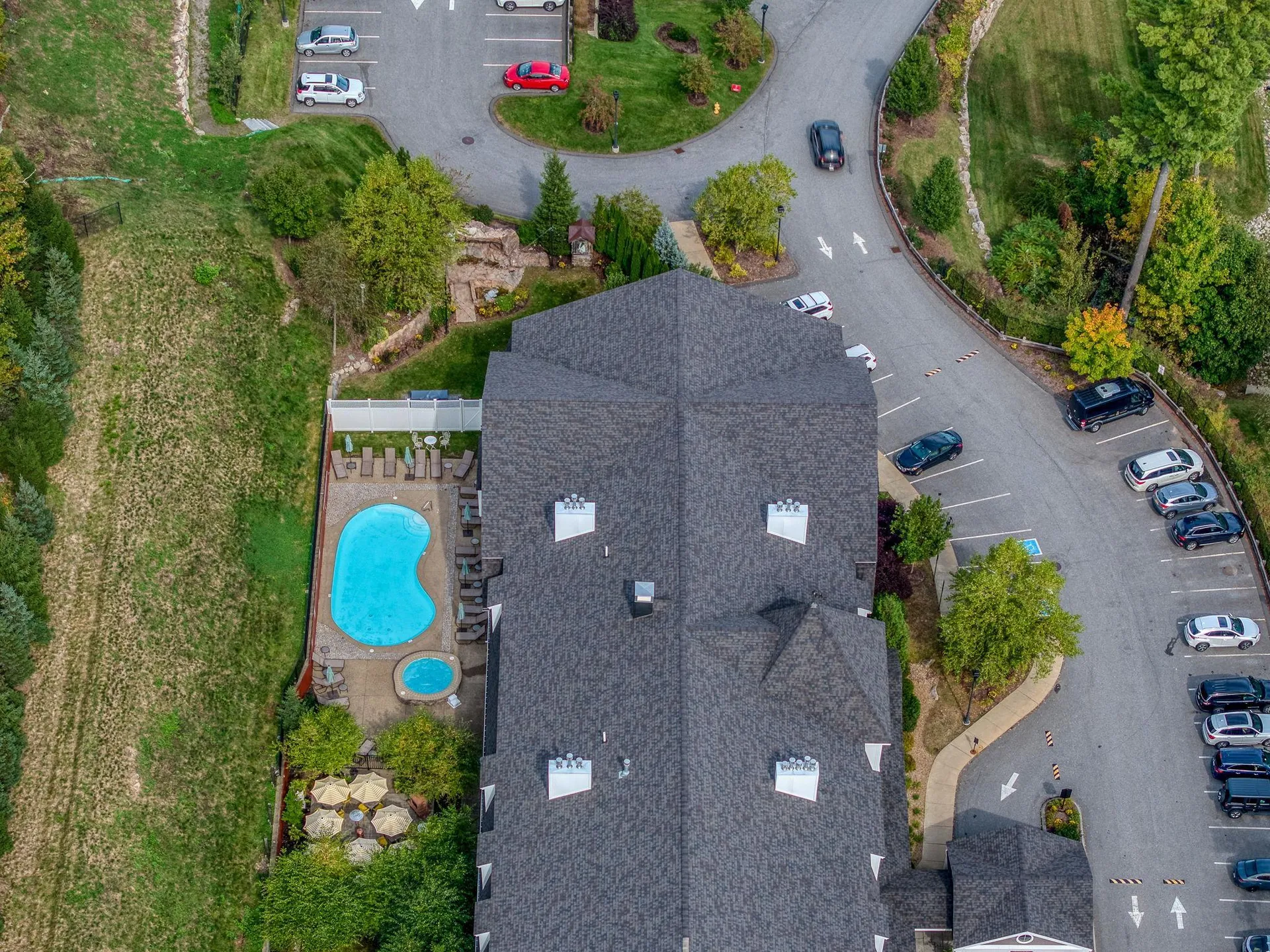 18 Grand Avenue Bedford NH 03110