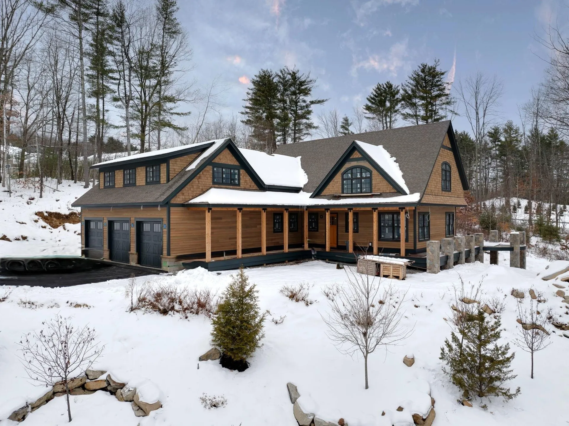 18 Grand Avenue Bedford NH 03110
