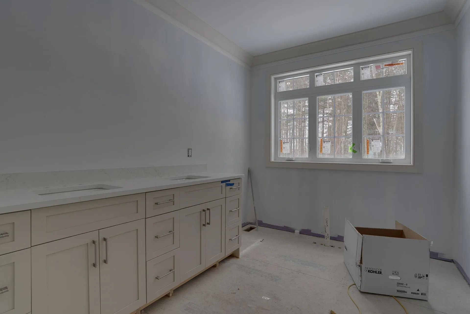 18 Grand Avenue Bedford NH 03110