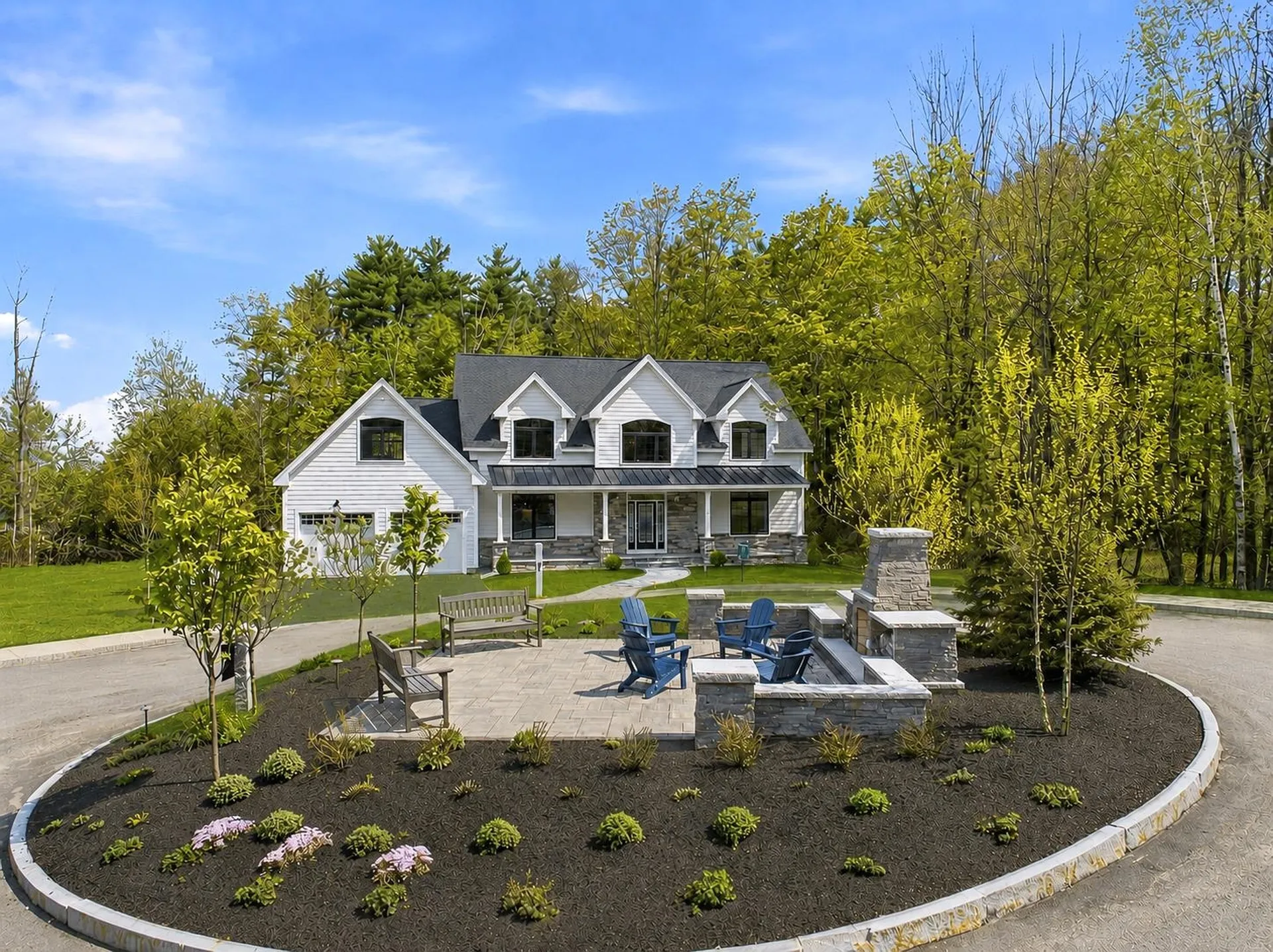 18 Grand Avenue Bedford NH 03110