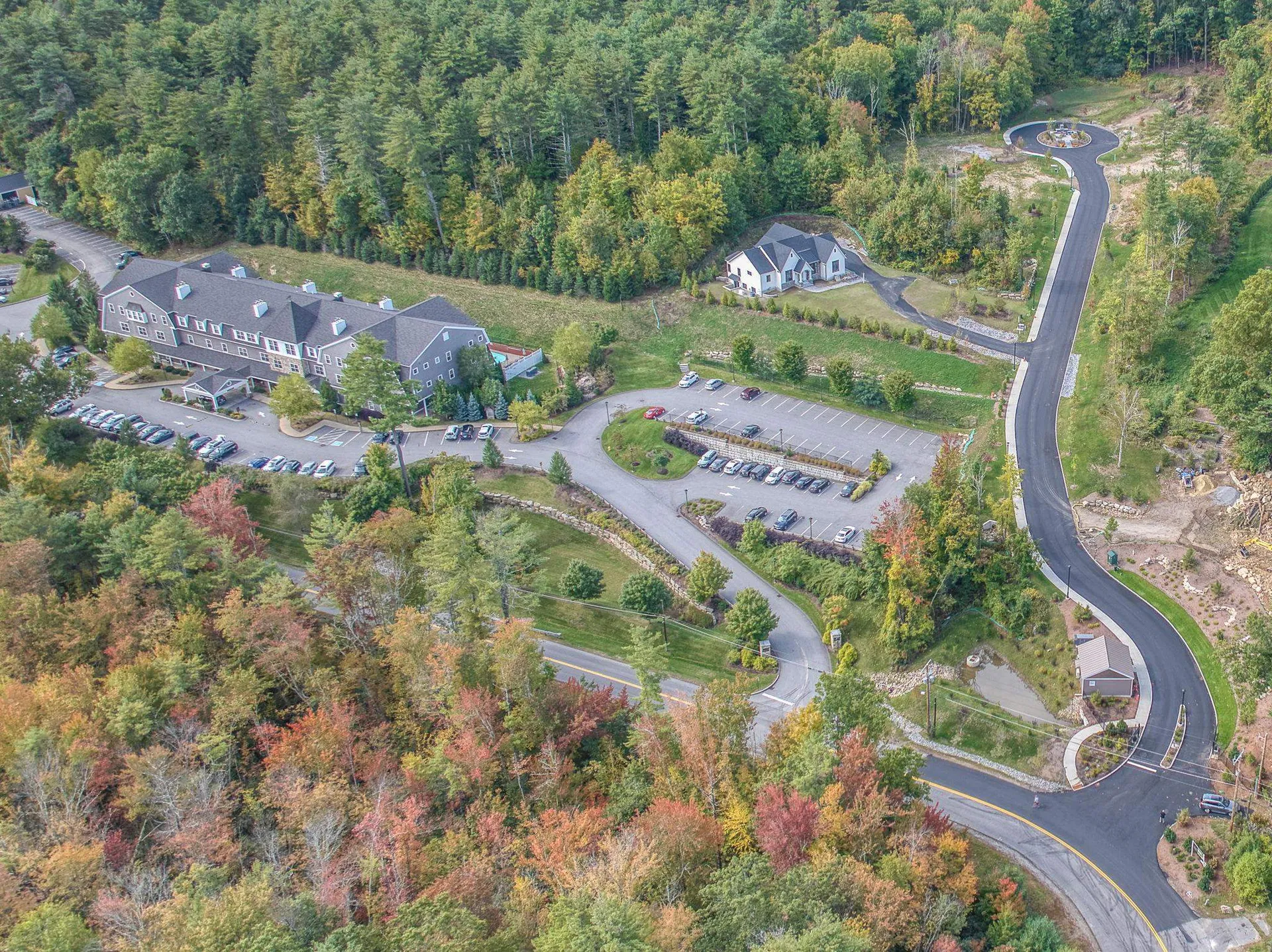 18 Grand Avenue Bedford NH 03110