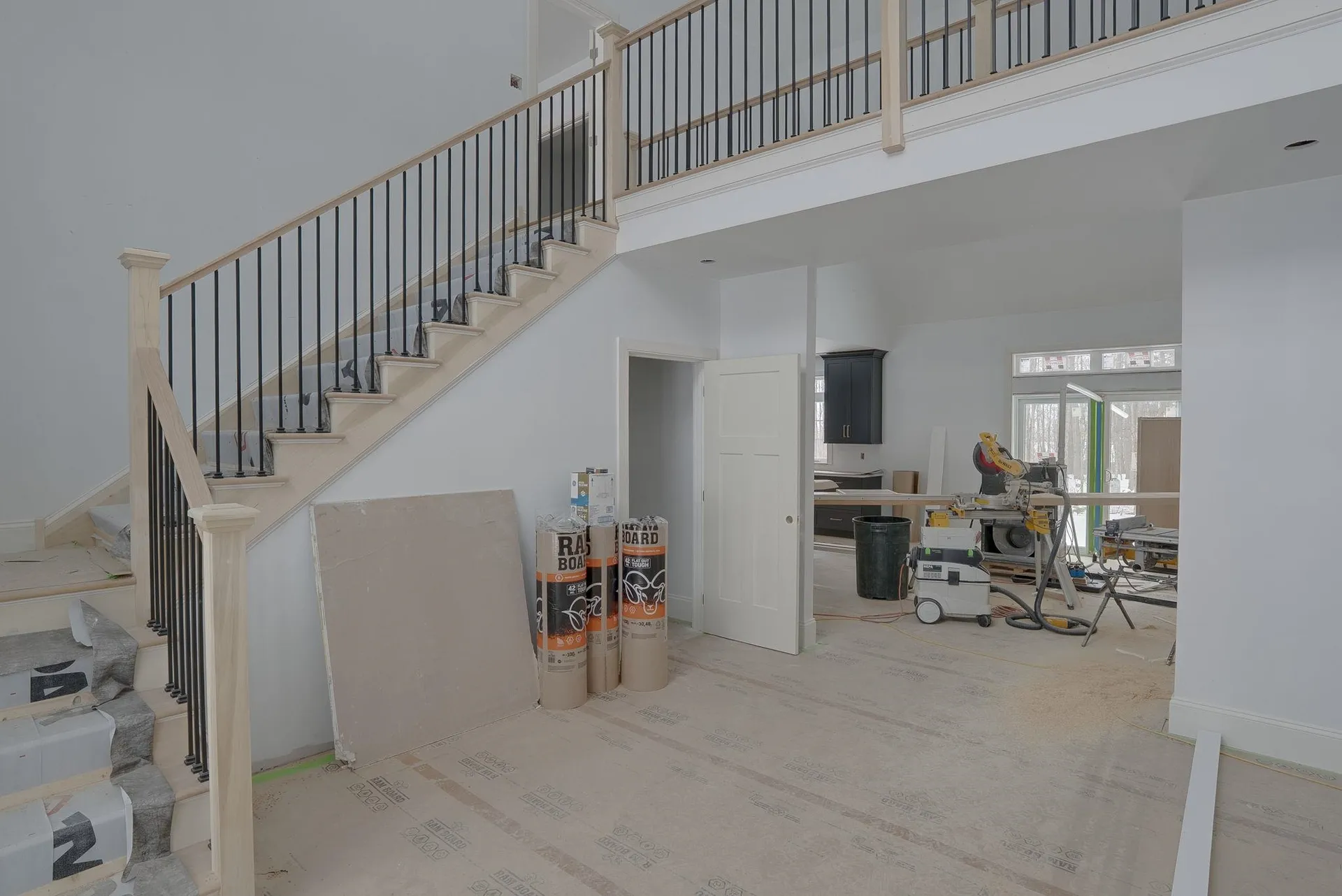 18 Grand Avenue Bedford NH 03110