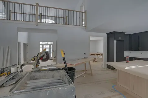 18 Grand Avenue Bedford NH 03110