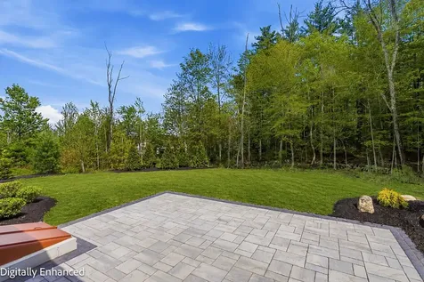 18 Grand Avenue Bedford NH 03110