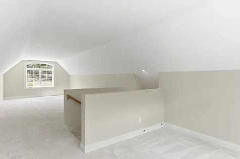 18 Grand Avenue Bedford NH 03110