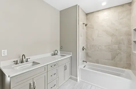 18 Grand Avenue Bedford NH 03110