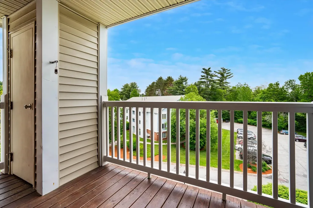11 Timberwood Drive Goffstown NH 03045