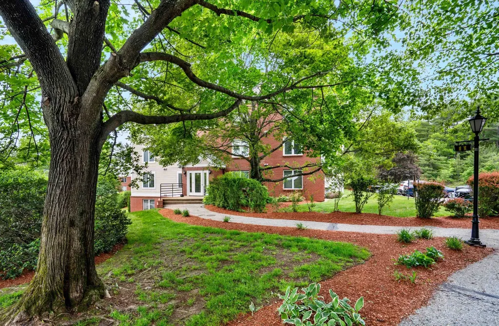 11 Timberwood Drive Goffstown NH 03045