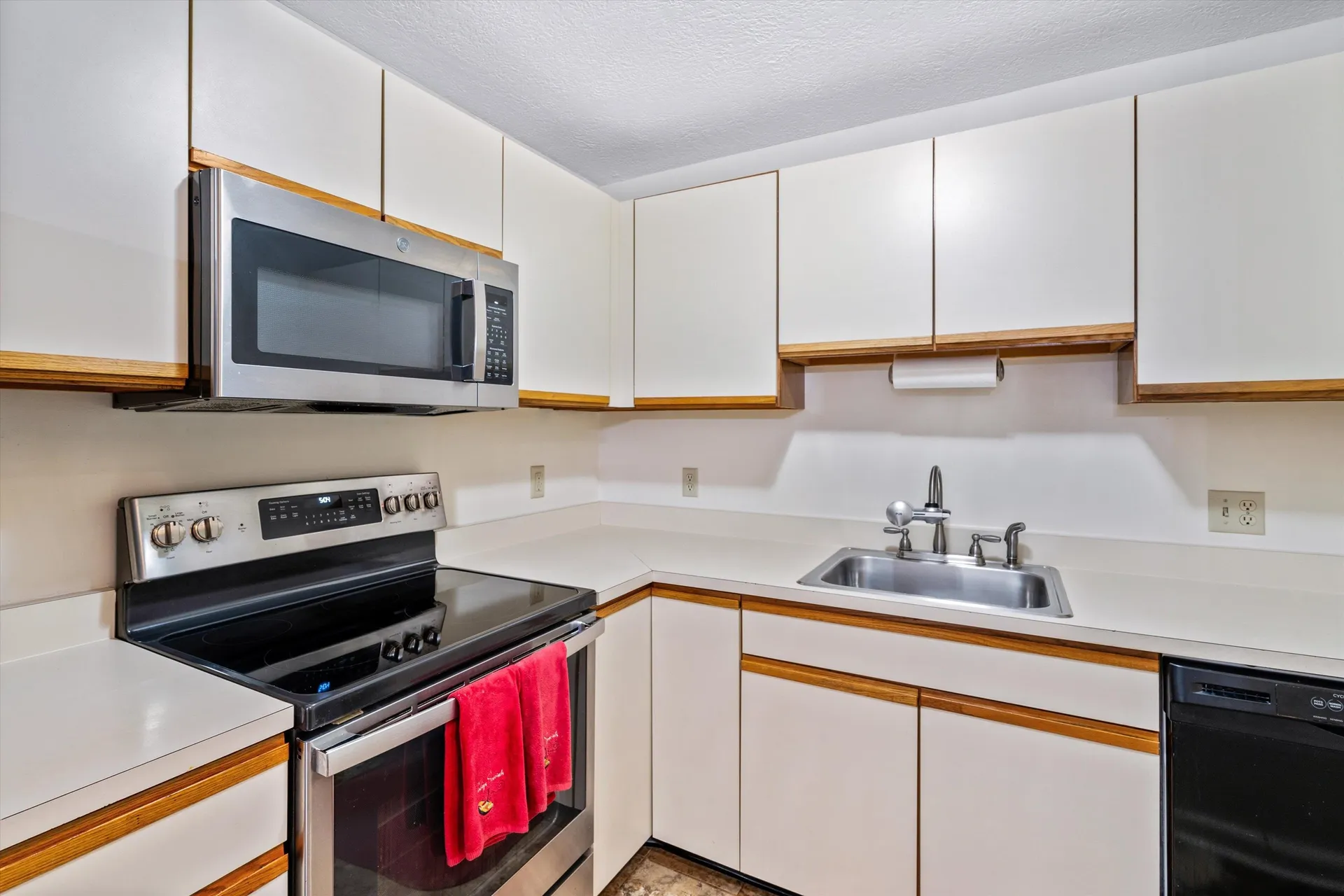 11 Timberwood Drive Goffstown NH 03045