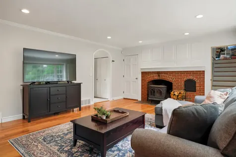 1 Fieldstone Drive Bedford NH 03110