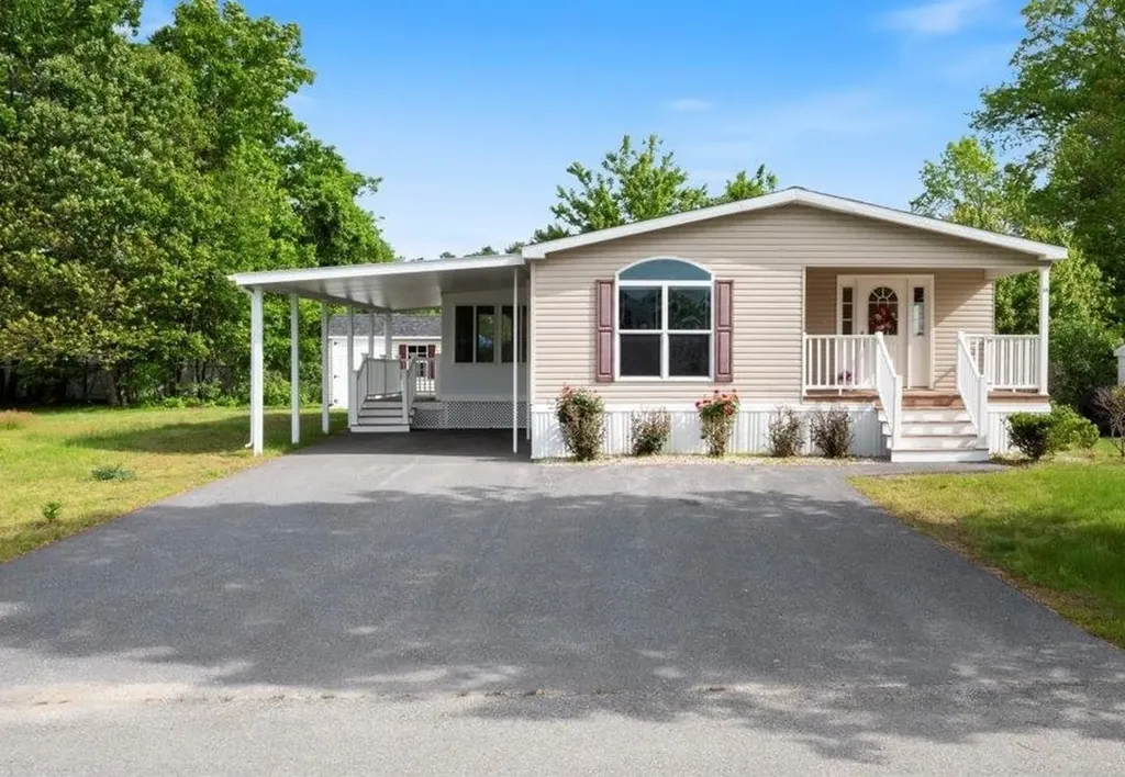 49 Hagop Road Salem NH 03079
