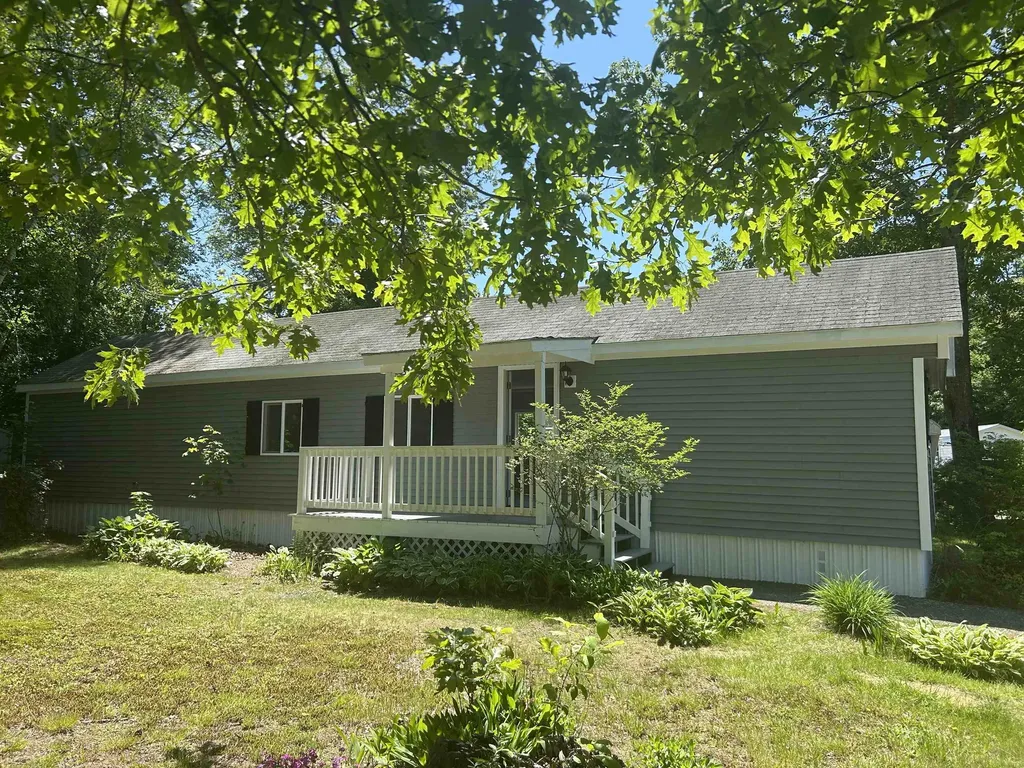 41 Mavis Avenue Rochester NH 03839