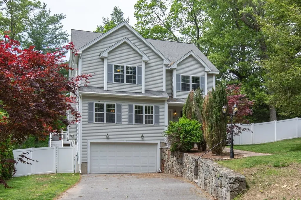 17 Keneson Street Billerica MA 01821