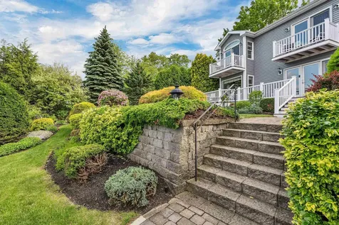 7 Hallin Court Alton NH 03810
