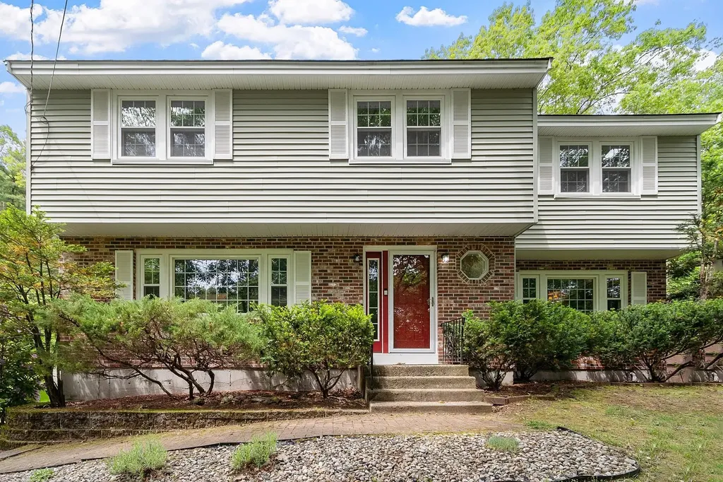 5 Christian Drive Nashua NH 03063