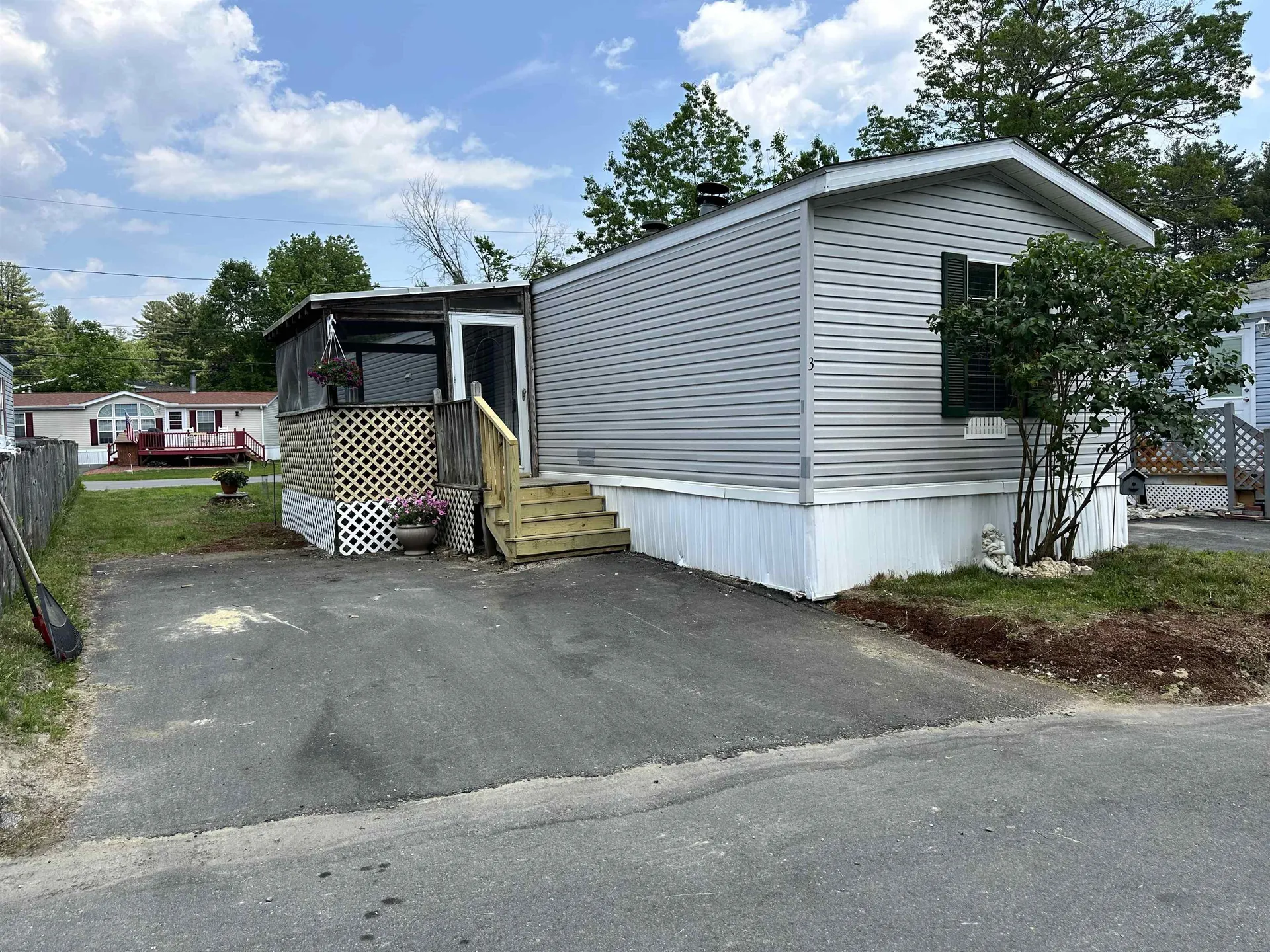 3 Bradford Lane Litchfield NH 03052