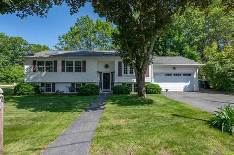 2 Bloomingdale Drive Nashua NH 03064