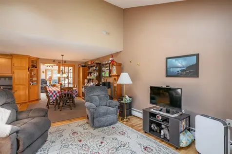 2 Bloomingdale Drive Nashua NH 03064