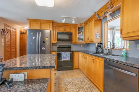 2 Bloomingdale Drive Nashua NH 03064