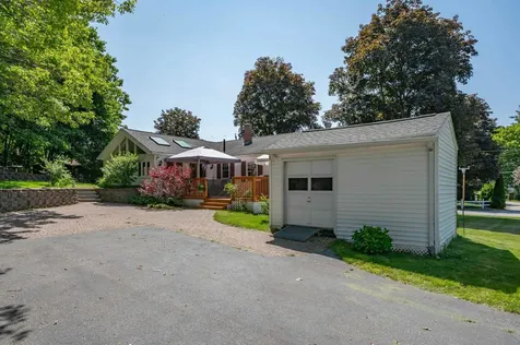 2 Bloomingdale Drive Nashua NH 03064