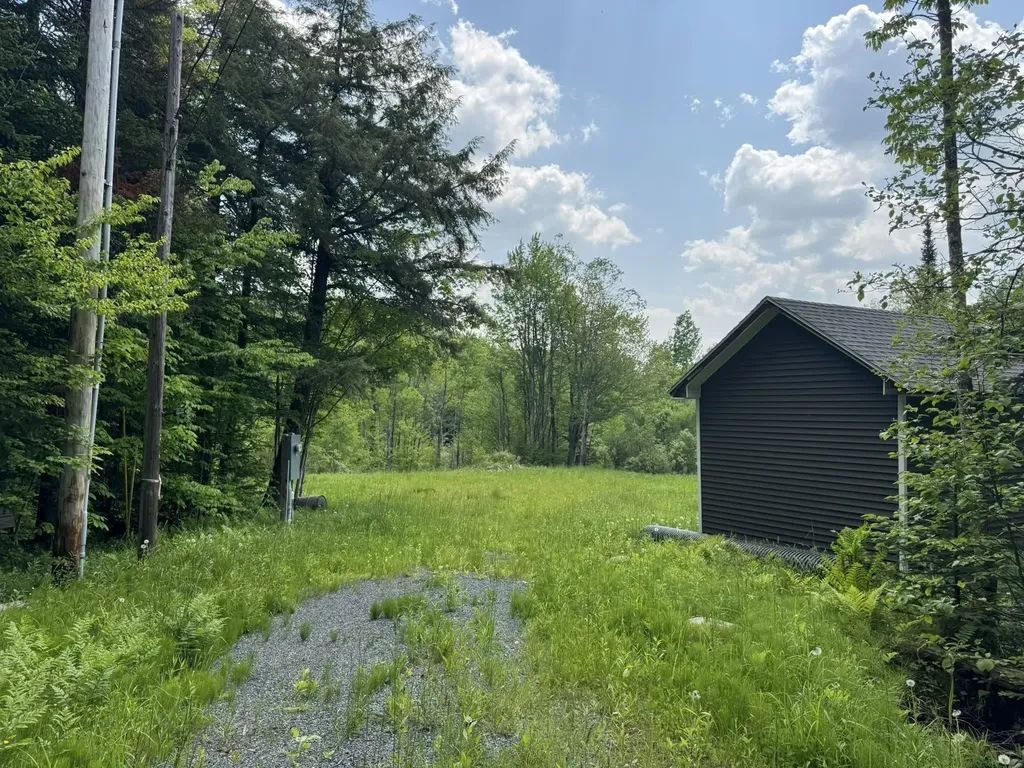 4 Novice Village Road Dover VT 05356