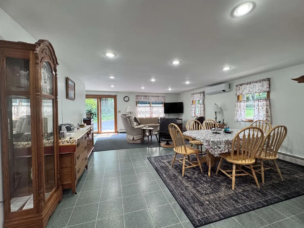 2 Juniper Hill Road Claremont NH 03743