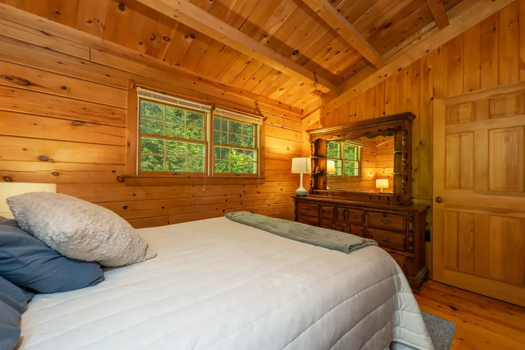 207 Covered Bridge Road Thornton NH 03285