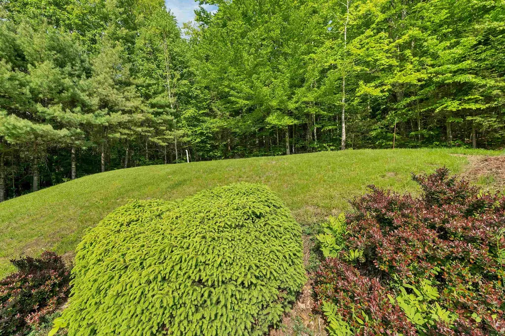 207 Covered Bridge Road Thornton NH 03285