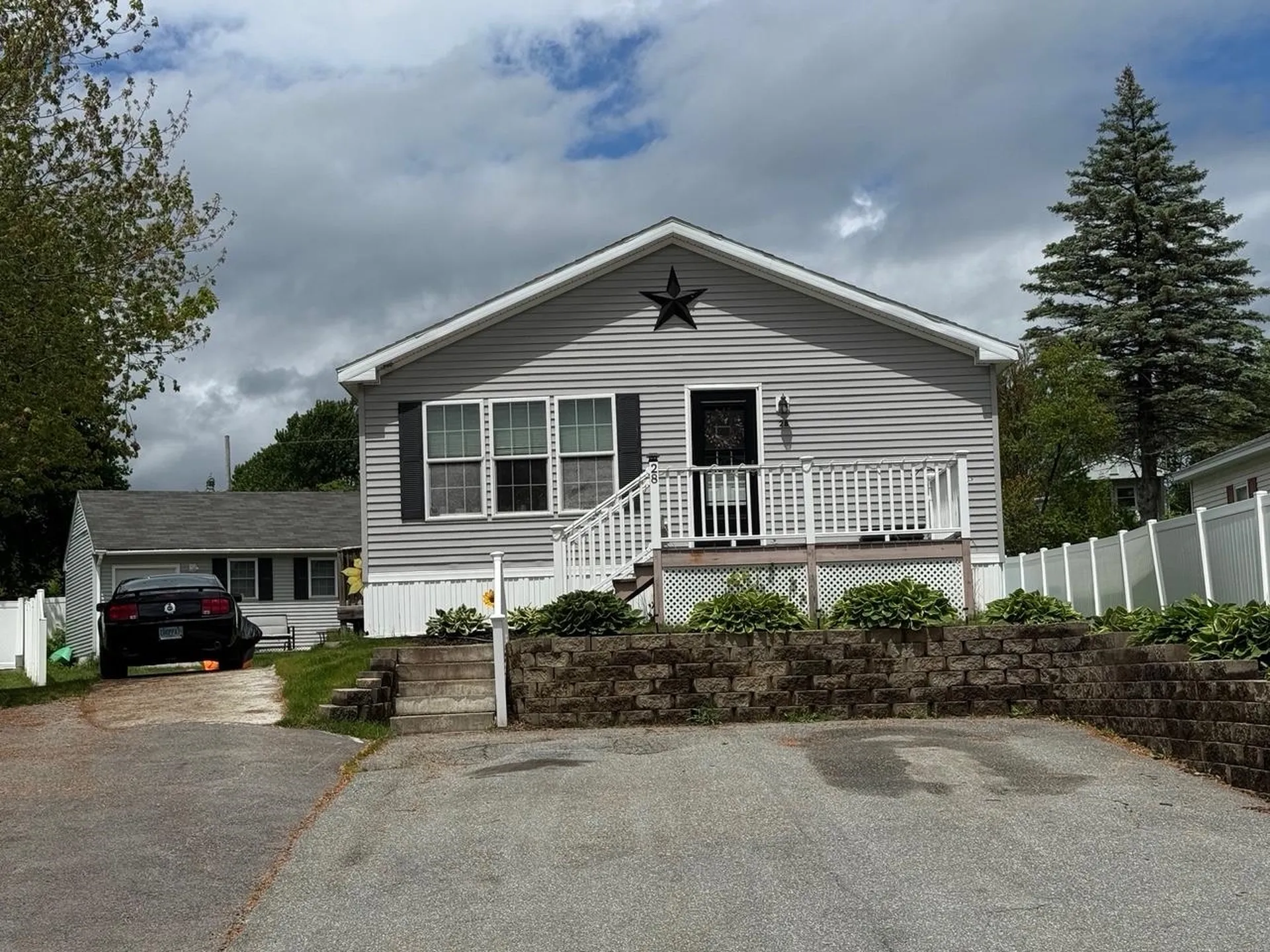 28 Titan Lane Greenville NH 03048