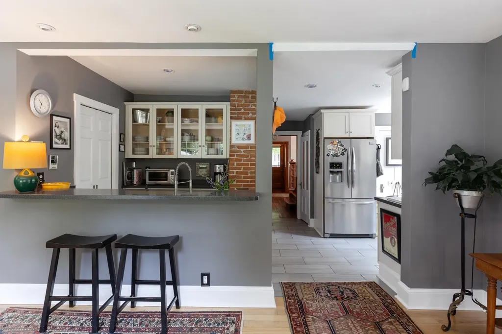 107 Loomis Street Burlington VT 05401