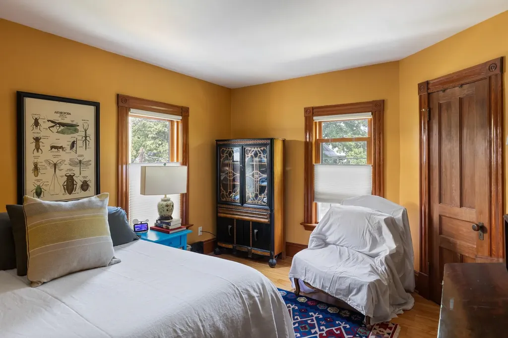 107 Loomis Street Burlington VT 05401