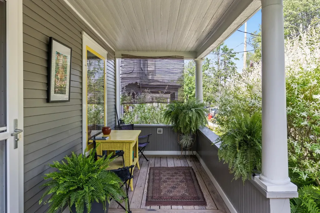 107 Loomis Street Burlington VT 05401