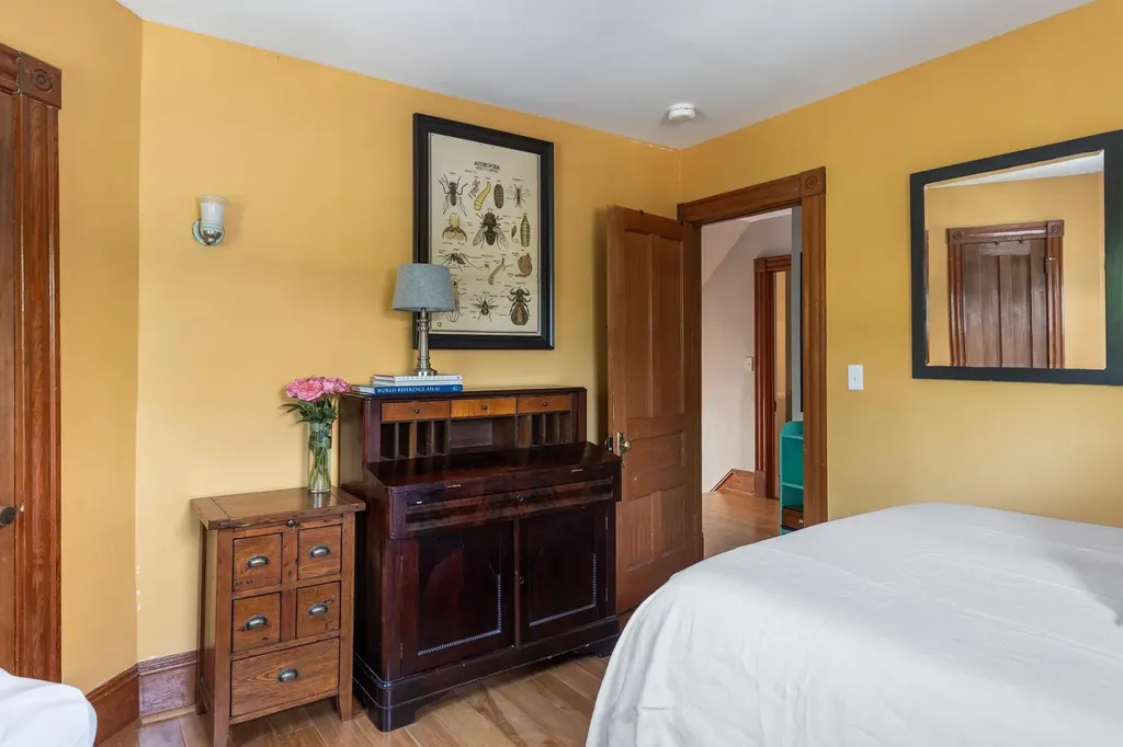 107 Loomis Street Burlington VT 05401