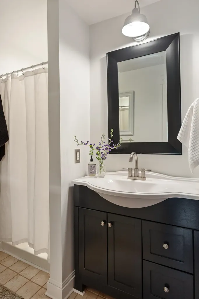 107 Loomis Street Burlington VT 05401