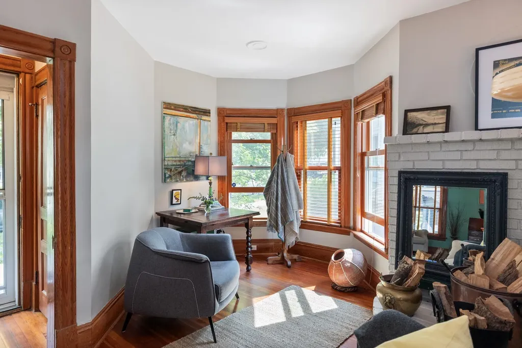 107 Loomis Street Burlington VT 05401