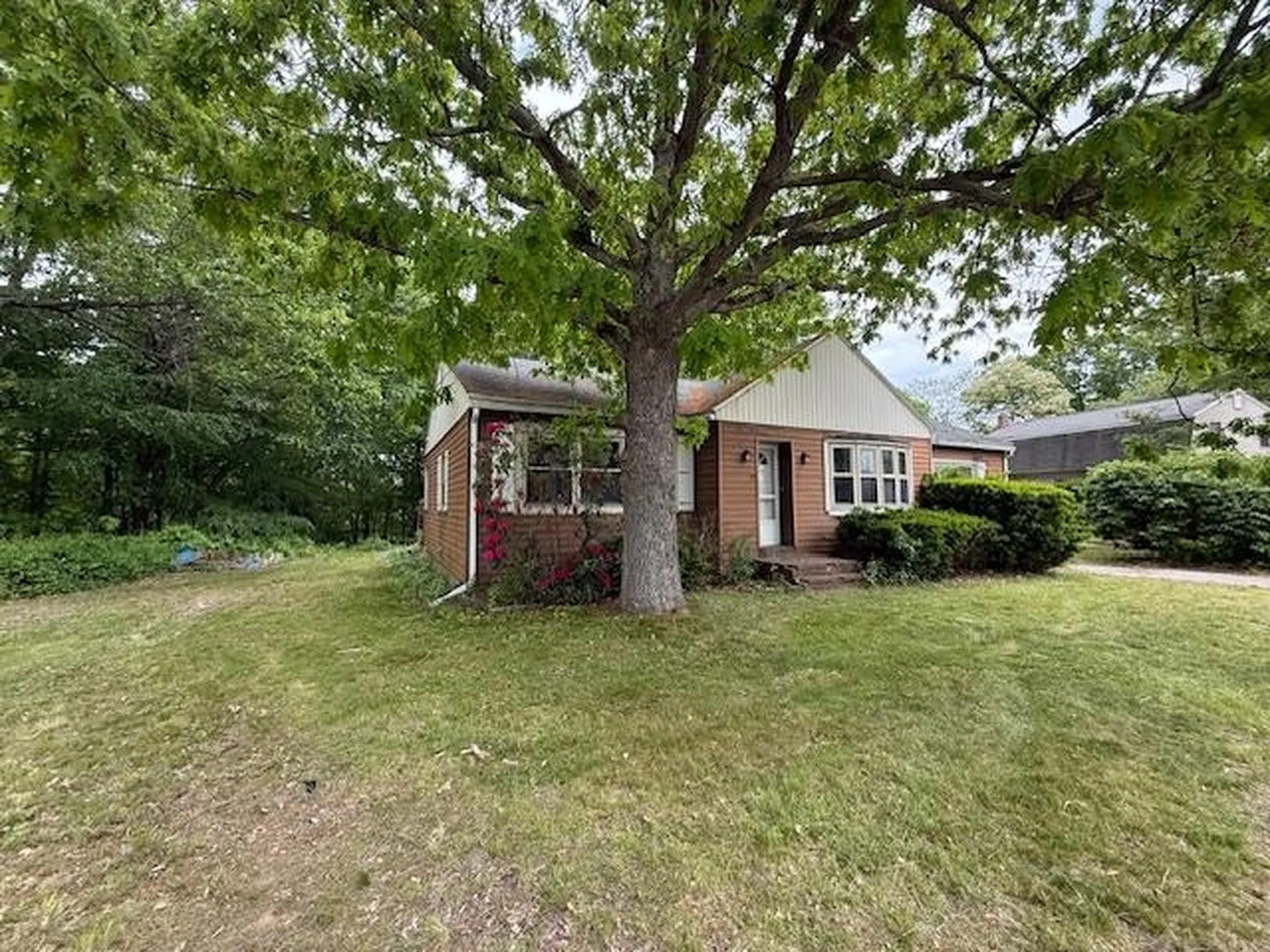 25 Saint Marie Street Manchester NH 03102