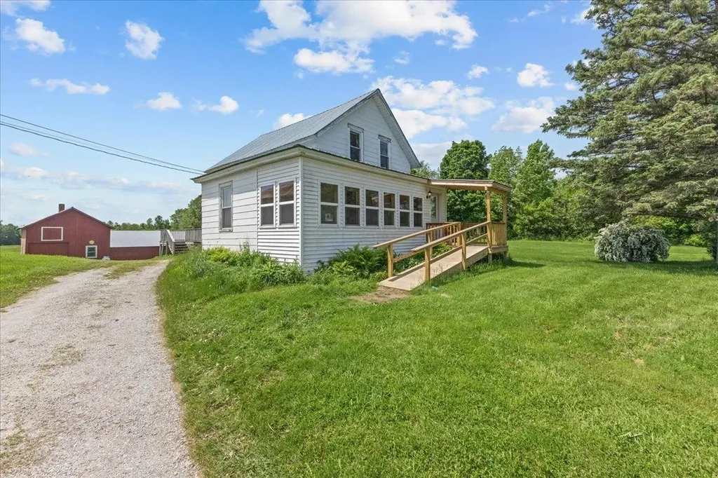57 Pearl Street Grand Isle VT 05458