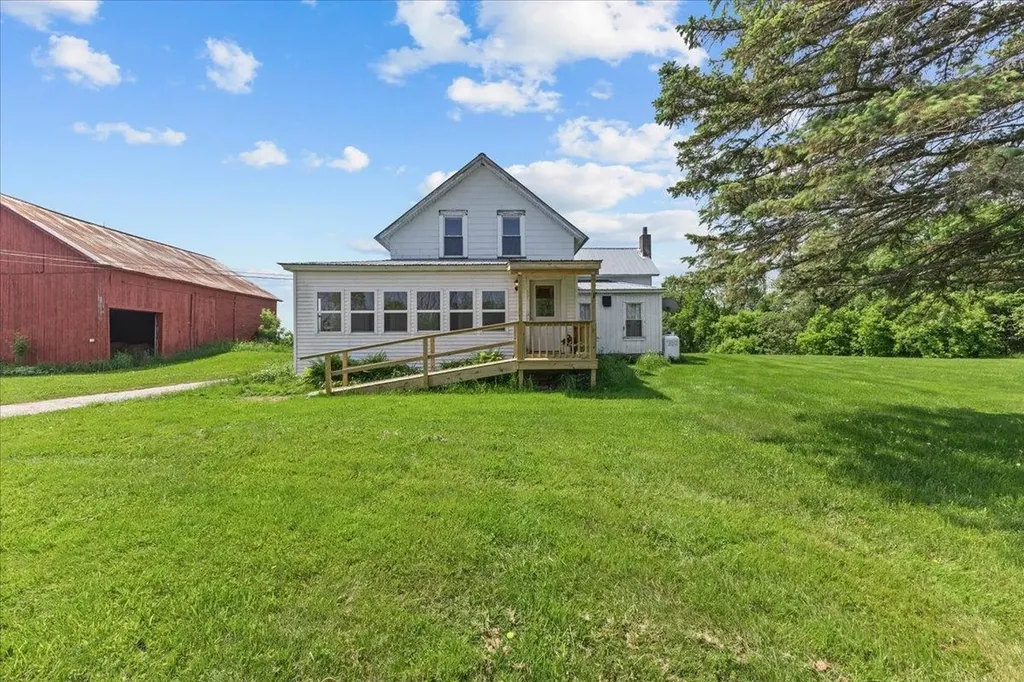57 Pearl Street Grand Isle VT 05458