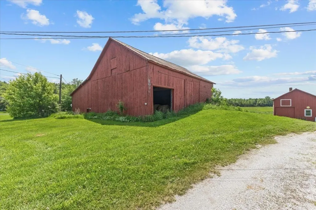 57 Pearl Street Grand Isle VT 05458