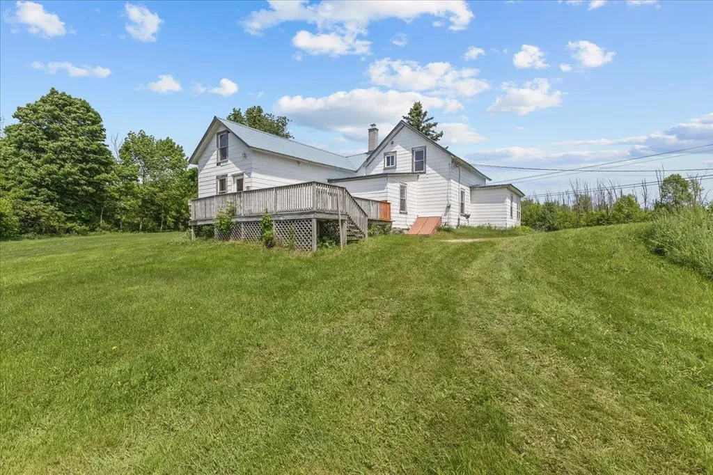 57 Pearl Street Grand Isle VT 05458