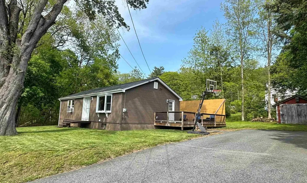 20 Winter Street West Lebanon NH 03784