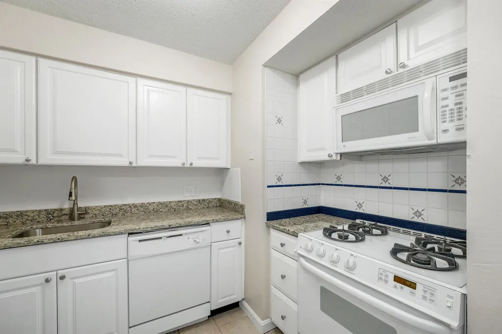 916 Springbrook Circle Portsmouth NH 03801