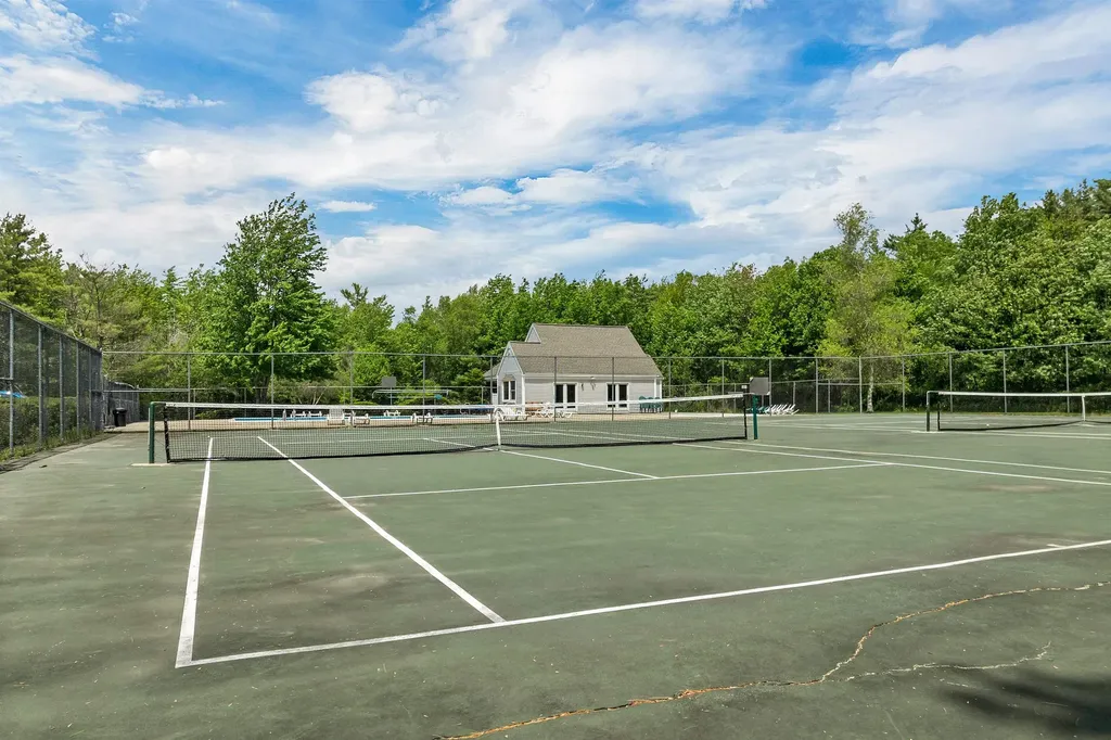 916 Springbrook Circle Portsmouth NH 03801